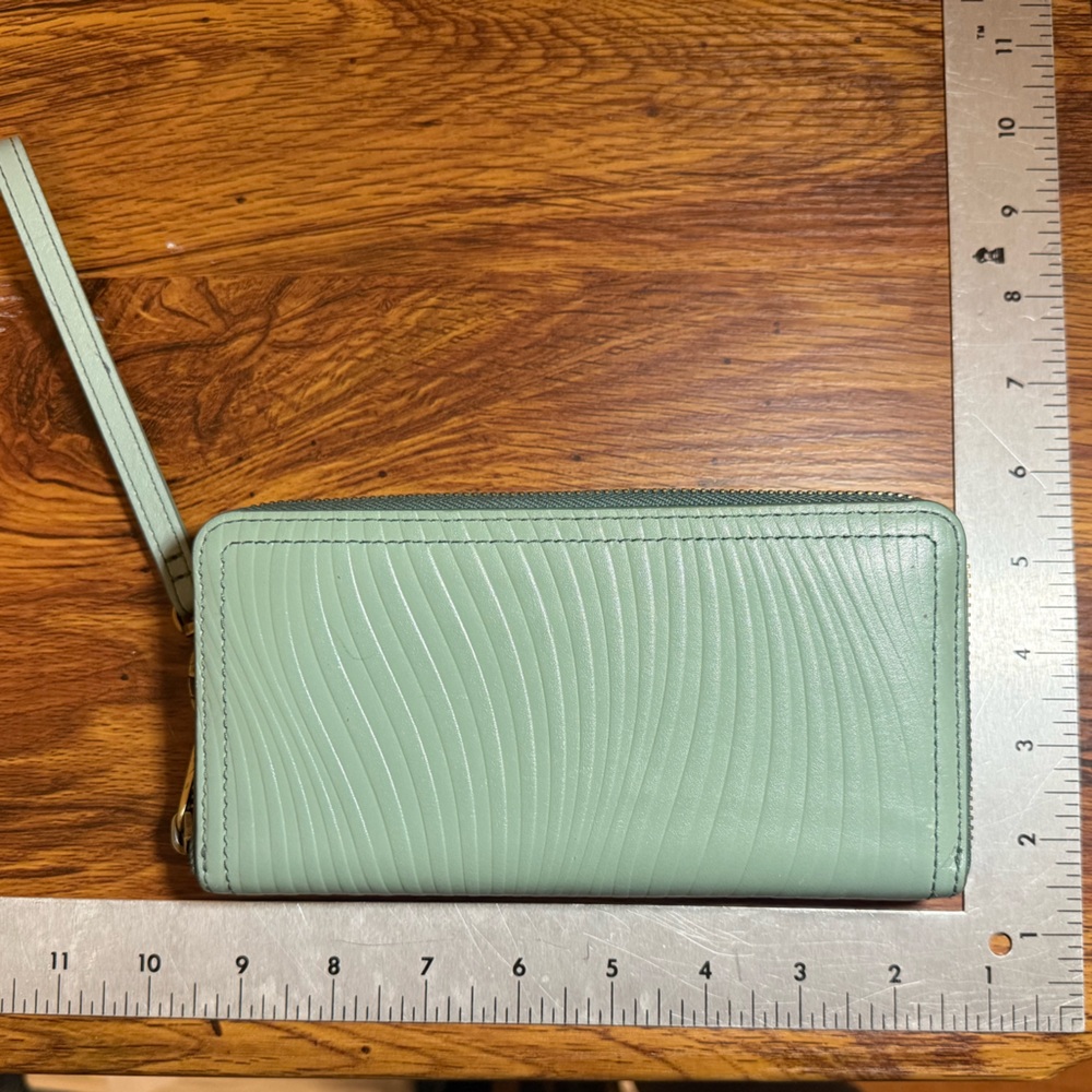 Fossil Leather Textured Clutch with Wrist Strap and hook Green Blue Wallet Card - Picture 3 of 7